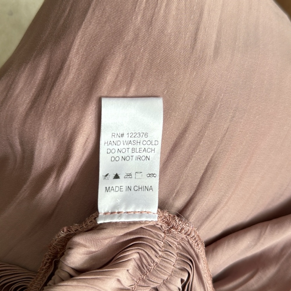 Pleated midi skirt by Vestique - Picture 6 of 7